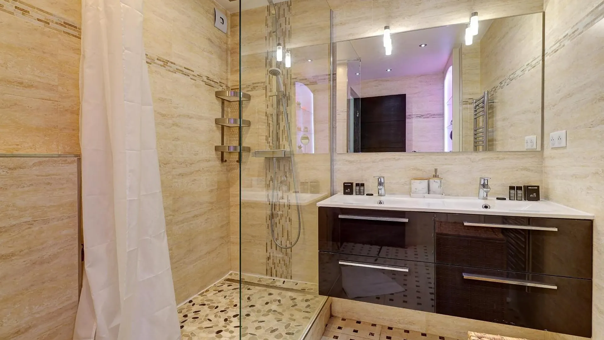 Apartamento L'Ideal Luxe Et Terrasse Pres De Republique París